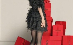 上司揉捏人妻丰满双乳电影